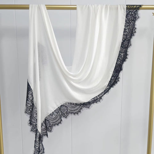 Blanche Lace Modal